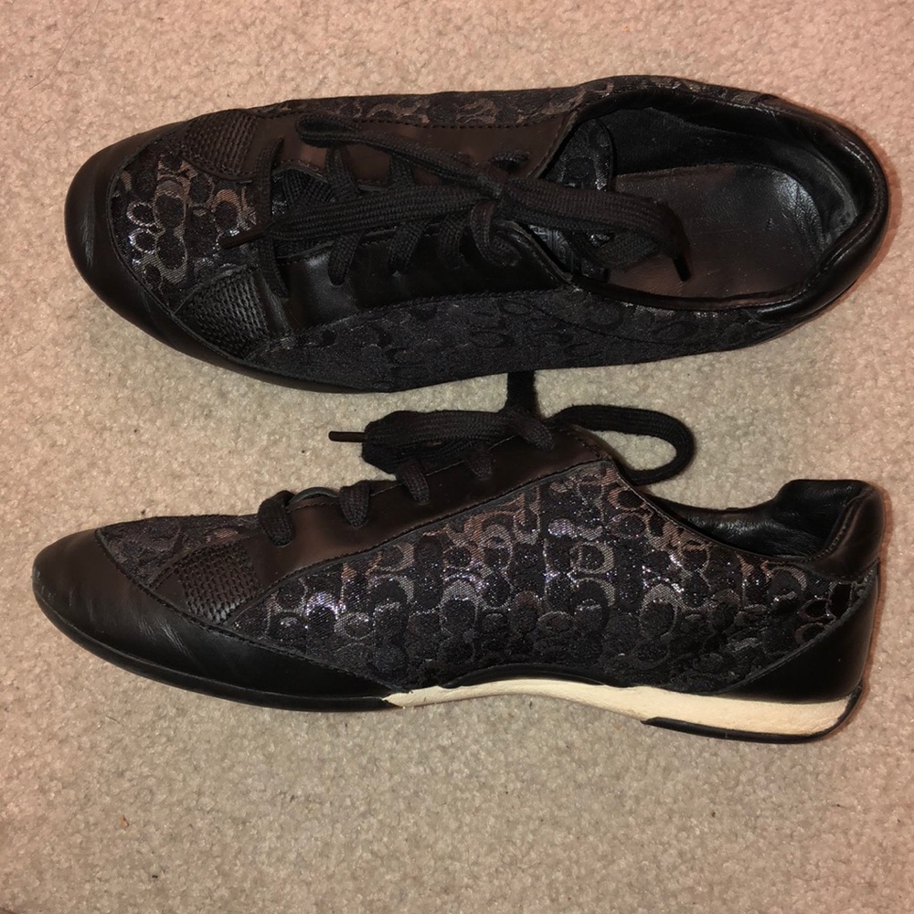 Coach signature tennis shoe